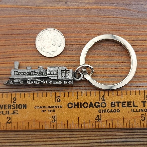 Heritage House Train Keychain - Picture 4 of 5